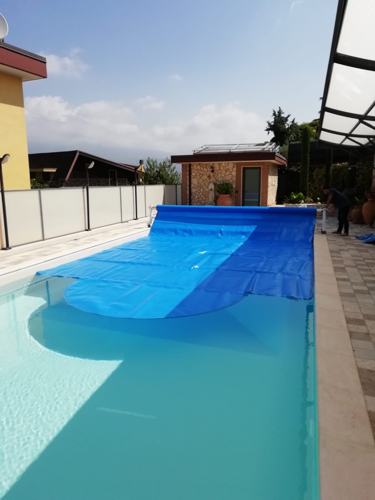 Mantas térmicas para piscina: características, ventajas y tipos -  Cobertores para Piscina